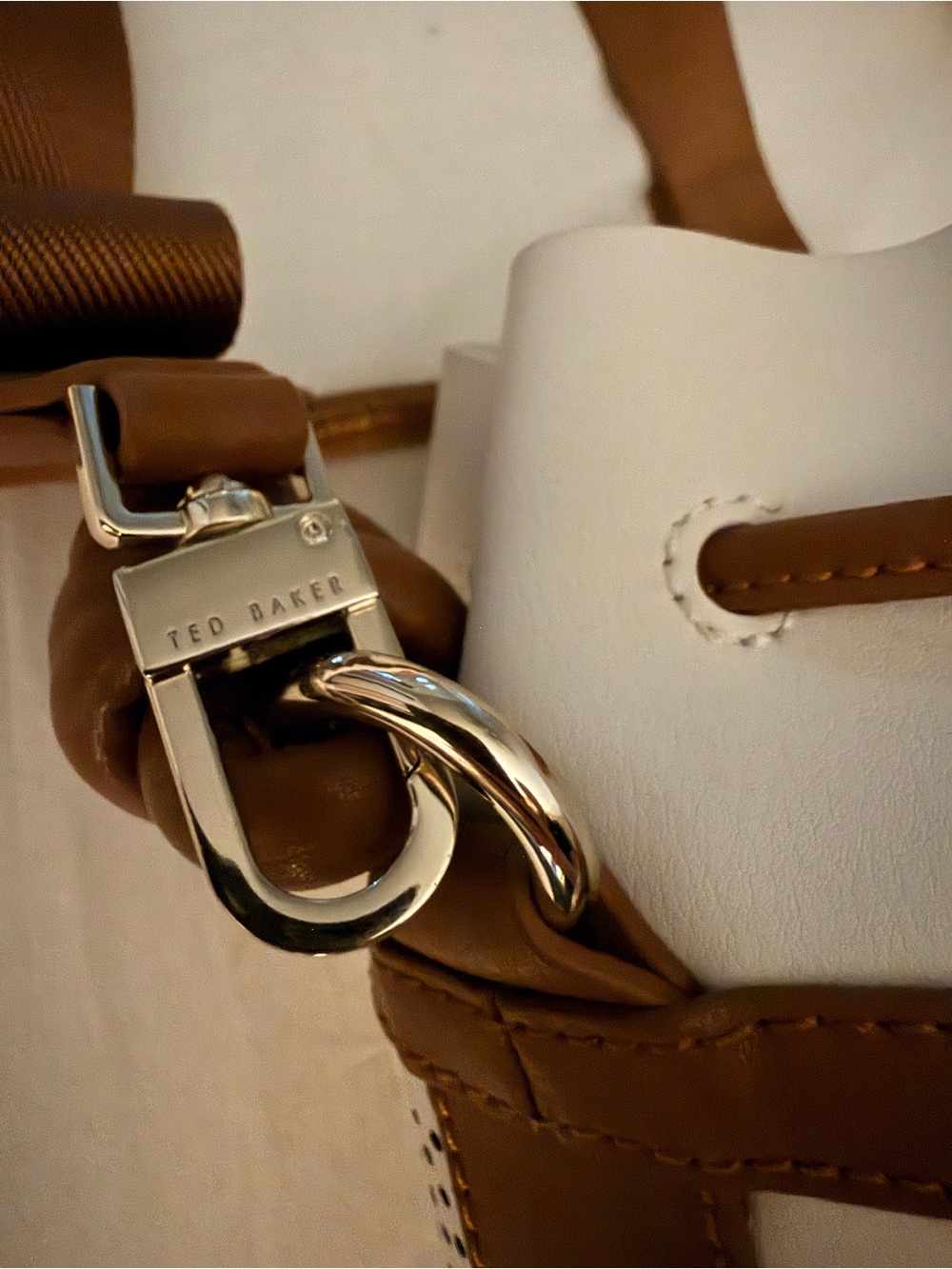 Ted Baker Cream & Tan Laser Cut Leather Floral Drawstring Mini Bucket Bag NWT - Picture 7 of 7